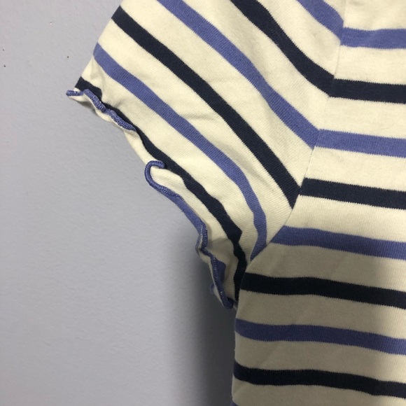 🦋Old Navy striped tee🦋 - Picture 3 of 4